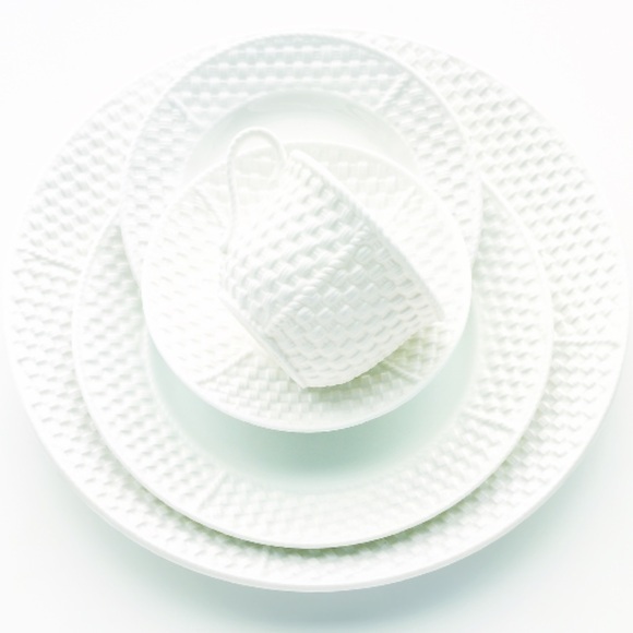 Tiffany & Co. Other - 5 piece Place setting of basket weave Tiffany & Co china